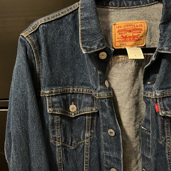 Levi’s Denim Jacket - Picture 3 of 3
